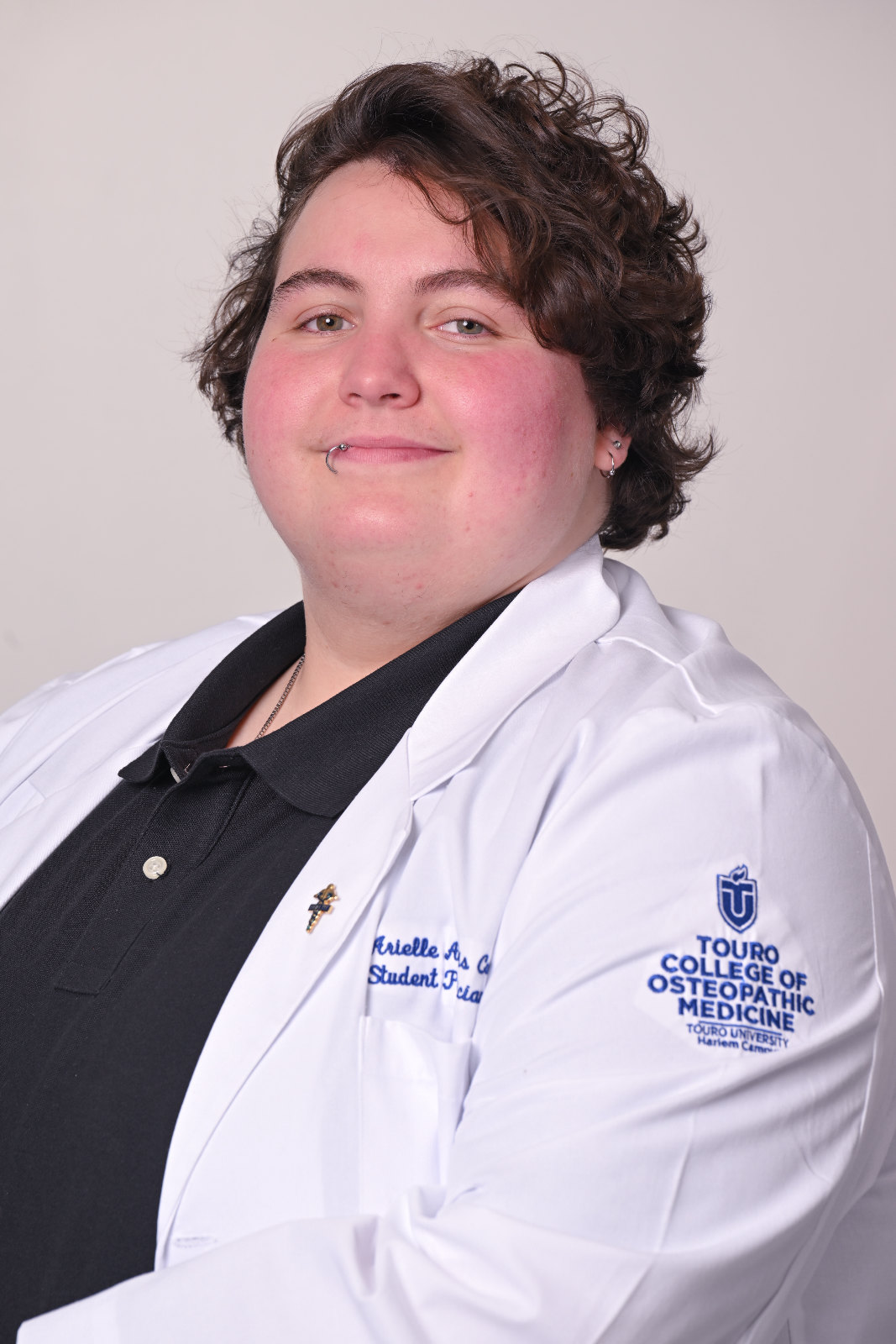 Arielle (Ari) Connolly, Medical Student